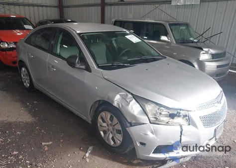 2013 Chevrolet Cruze Ls Auto z USA, uszkodzony, nr VIN 1G1PA5SG1D7152488